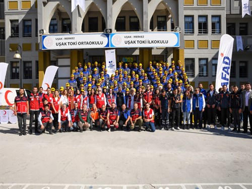 "13 EKİM "DÜNYA AFET RİSKİ AZALTMA GÜNÜ"  MÜNASEBETİYLE DEPREM VE TAHLİYE TATBİKATI GERÇEKLEŞTİRİLDİ